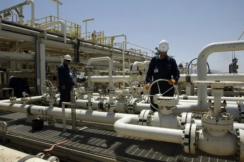 Một nhà máy dầu ở Iraq. (Nguồn: ft.com)