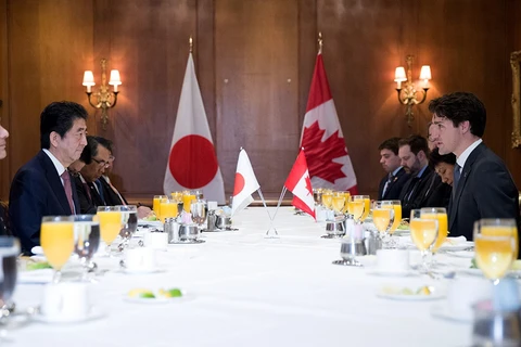 Thủ tướng Nhật Bản (trái) và người đồng cấp Canada. (Nguồn: pm.gc.ca)