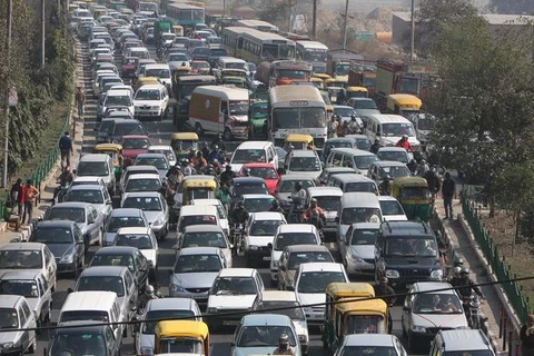 Cảnh tắc đường ở New Delhi. (Nguồn: livemint.com)