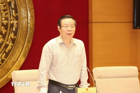 Phó Chủ tịch Quốc hội Phùng Quốc Hiển phát biểu tại phiên họp. (Ảnh: Phương Hoa/TTXVN)