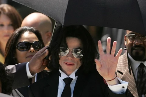 Michael Jackson sau phiên tòa năm 2005. (Nguồn: Getty images)