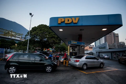 Một trạm bán xăng ở Venezuela. (nguồn: EPA/TTXVN)