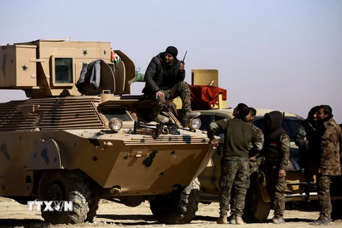 Lực lượng dân chủ Syria bắt đầu giai đoạn mới của chiến dịch tấn công thành phố Raqqa ngày 4/2. (Nguồn: AFP/TTXVN)