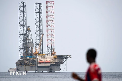 Một giàn khoan dầu ngoài khơi Port-Gentil của Gabon. (Nguồn: AFP/TTXVN)