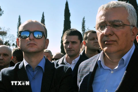 Ông Andrija Mandić (phải và Milan Knežević (trái). (Nguồn: AFP/TTXVN)