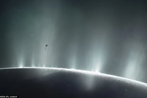 Bề mặt của Enceladus. (Nguồn: NASA)