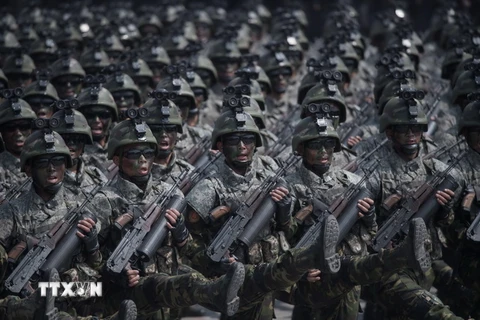 Binh sỹ Quân đội Nhân dân Triều Tiên trong lễ diễu binh nhân 105 ngày sinh nhật cố Chủ tịch Kim Nhật Thành ở Bình Nhưỡng ngày 15/4. (Nguồn: AFP/TTXVN)