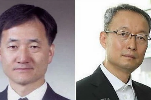 Ông Paik Un-gyu (phải) và ông Park Neung-hoo. (Nguồn: Yonhap)
