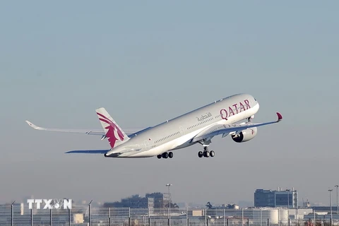 Máy bay A350 của Hãng hàng không Qatar Airways. (Nguồn: AFP/TTXVN)