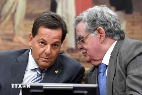Nghị sỹ Brazil Sergio Zveiter (bên trái). (Nguồn: AFP/TTXVN_