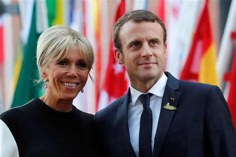 Tổng thống Emmanuel Macron và bà Brigitte Macron. (nguồn: Reuters)