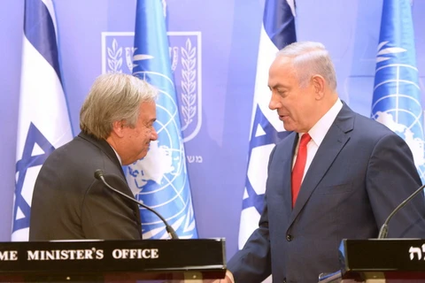 Tổng thư ký Liên hợp quốc (trái) và Thủ tướng Israel trong cuộc gặp tại Jerusalem. (Nguồn: jpost.com)