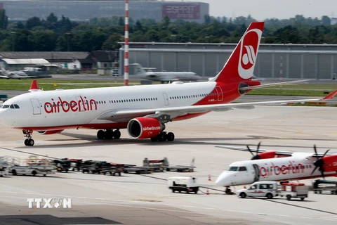 Máy bay của hãng Air Berlin tại sân bay Duesseldorf, Đức ngày 16/8. (Nguồn: EPA/TTXVN)