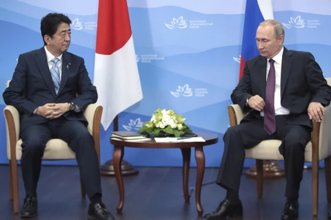 Thủ tướng Nhật Bản Shinzo Abe và Tổng thống Nga Vladimir Putin. (Nguồn: AP)