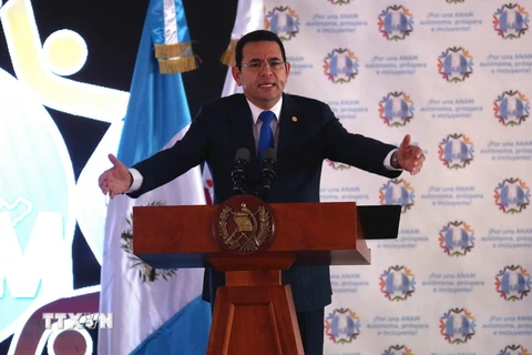 Tổng thống Guatemala Jimmy Morales phát biểu tại Guatemala City ngày 29/8. (Nguồn: EPA/TTXVN)