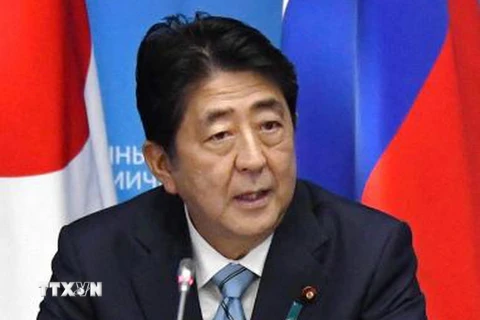 Thủ tướng Nhật Bản Shinzo Abe tại cuộc họp báo ở Vladivostok, Nga ngày 7/9. (Nguồn: Kyodo/TTXVN)
