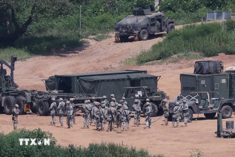 Các binh sỹ Mỹ chuẩn bị tham gia cuộc tập trận "Người bảo vệ tự do Ulchi" ở Paju, phía bắc Seoul. (Nguồn: EPA/TTXVN)