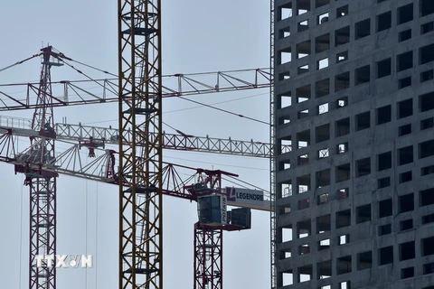 Một công trình xây dựng tại Nantes, tây Pháp. (Nguồn: AFP/TTXVN)