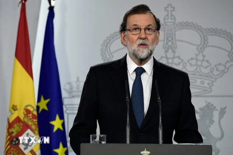 Thủ tướng Tây Ban Nha Mariano Rajoy phát biểu trong cuộc họp báo tại Madrid. (Nguồn: AFP/TTXVN)