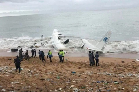 Một phần máy bay đã được phát hiện ở bờ biển Port Bouet. (Nguồn: aviation24.be)