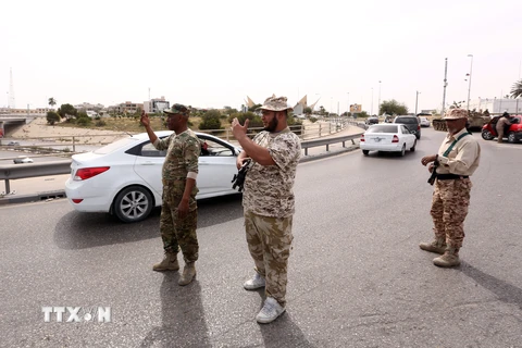  Lực lượng an ninh Libya triển khai tại thủ đô Tripoli. (Nguồn AFP/TTXVN)
