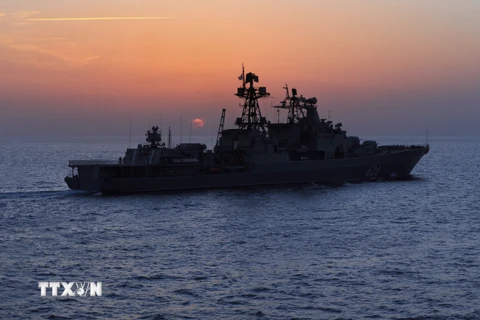 Tàu khu trục Phó Đô đốc Kulakov của Hải quân Nga hoạt động tại đông Địa Trung Hải năm 2017. (Nguồn: AP/TTXVN)