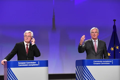 [Video] EU thông qua hướng đàm phán cho giai đoạn chuyển tiếp Brexit