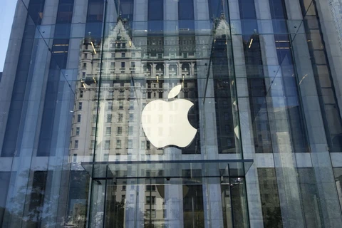 Biểu tượng Apple tại New York, Mỹ. (Nguồn: AFP/TTXVN)