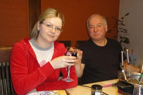 Điệp viên Sergei Skripal và con gái. (Nguồn: dailymail.co.uk)