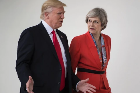 Tổng thống Mỹ Donald Trump và Thủ tướng Anh Theresa May trong một cuộc gặp năm 2017. (Nguồn: AFP)