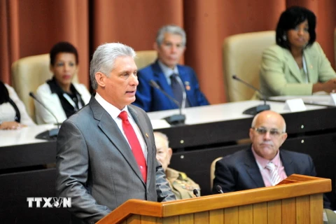 [Photo] Ông Miguel Díaz-Canel giữ chức Chủ tịch Hội đồng Nhà nước Cuba