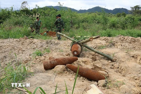 Đầu đạn phát nổ khiến 2 quân nhân tử vong và 3 người bị thương