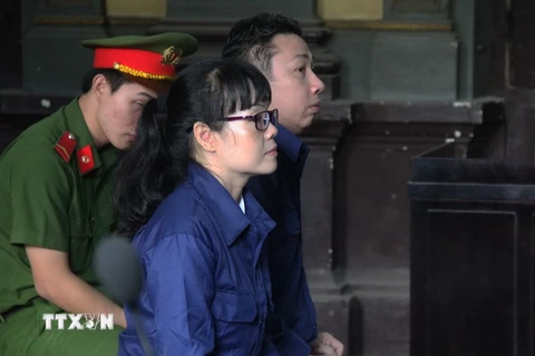 Bị cáo Huỳnh Thị Huyền Như tại phiên tòa phúc thẩm ngày 28/5. (Ảnh: Thành Chung/TTXVN)
