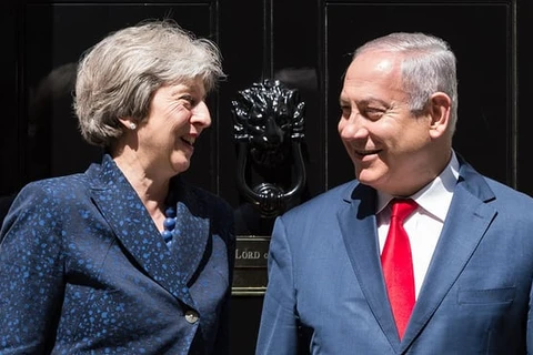 Thủ tướng Israel Benjamin Netanyahu và người đồng cấp Anh Theresa May. (Nguồn: theguardian.com)