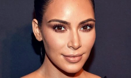 Bạn có tò mò về bộ dưỡng da hơn 100 triệu của Kim Kardashian?