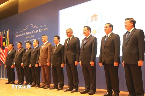Chánh án các nước ASEAN tại Lễ khai trương. (Ảnh: Xuân Vịnh/TTXVN)