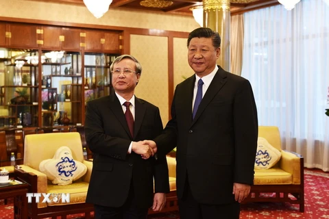 Tổng Bí thư, Chủ tịch Trung Quốc Tập Cận Bình tiếp Thường trực Ban Bí thư Trần Quốc Vượng. (Ảnh: Lương Tuấn/TTXVN)