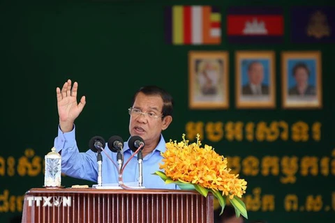 Thủ tướng Campuchia Hun Sen phát biểu trong một sự kiện tại Kandal ngày 5/7. (Ảnh: THX/TTXVN)