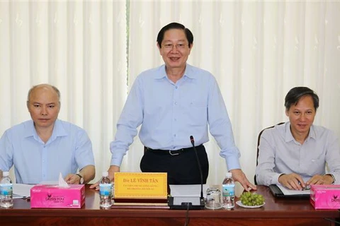 Bộ trưởng Bộ Nội vụ Lê Vĩnh Tân phát biểu tại một buổi làm việc. (Ảnh minh họa. Nguyễn Thành/TTXVN)