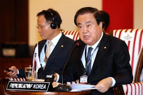 Chủ tịch Quốc hội Hàn Quốc Moon Hee-sang (phải) phát biểu tại một hội nghị ở Bali, Indonesia ngày 16/9. (Ảnh: Yonhap/TTXVN)