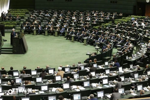Toàn cảnh một phiên họp quốc hội ở Tehran. (Ảnh: AFP/TTXVN)