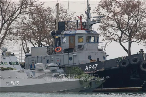 Tàu hải quân Ukraine bị bắt giữ ngày 26/11/2018. (Ảnh: AFP/TTXVN)