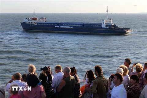Phà biển chở tàu hỏa khởi hành từ Kavkaz thuộc vùng Krasnodar, qua eo biển Kerch tới bán đảo Crimea. (Ảnh: AFP/TTXVN)