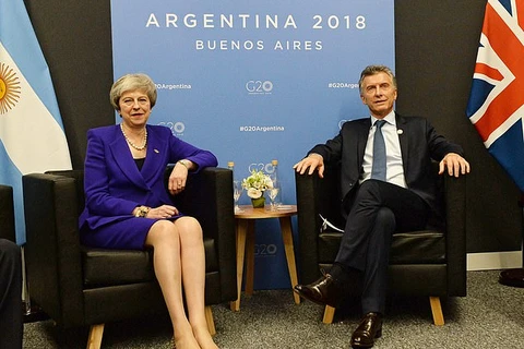 Tổng thống Mauricio Macri và Thủ tướng Anh Theresa May tại cuộc gặp lịch sử. (Nguồn: EPA)