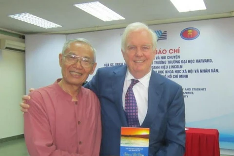 Tiến sỹ Nguyễn Nhã tại một hội thảo về Biển Đông. (Ảnh: Minh Hằng)
