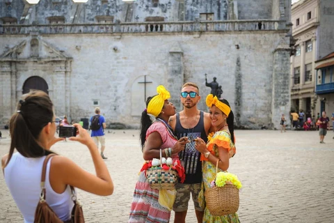 Khách du lịch Mỹ tại La Habana. (Nguồn: CNN)