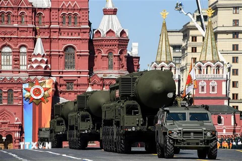 Tên lửa liên lục địa Yars RS-24 của Nga tại lễ diễu binh mừng Ngày Chiến thắng trên Quảng trường Đỏ ở Moskva, Nga ngày 9/5/2018. (Ảnh: AFP/TTXVN)