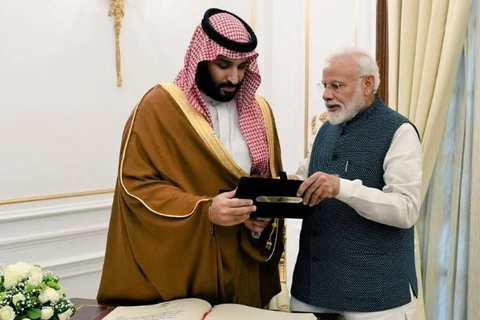 Thái tử Saudi Arabia Mohammed Bin Salman (trái) và Thủ tướng Ấn Độ Narendra Modi. (Nguồn: Twitter)