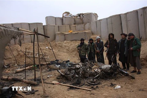 Hiện trường vụ tấn công do phiến quân Taliban tiến hành tại làng Bodana Qala, tỉnh Balkh, Afghanistan, ngày 29/1. (Ảnh: THX/TTXVN)
