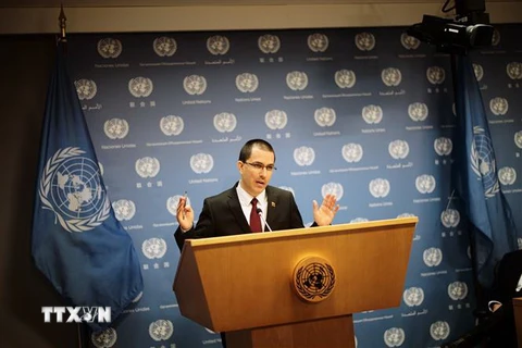 Ngoại trưởng Venezuela Jorge Arreaza tại cuộc họp báo ở New York, Mỹ. (Ảnh: THX/TTXVN)